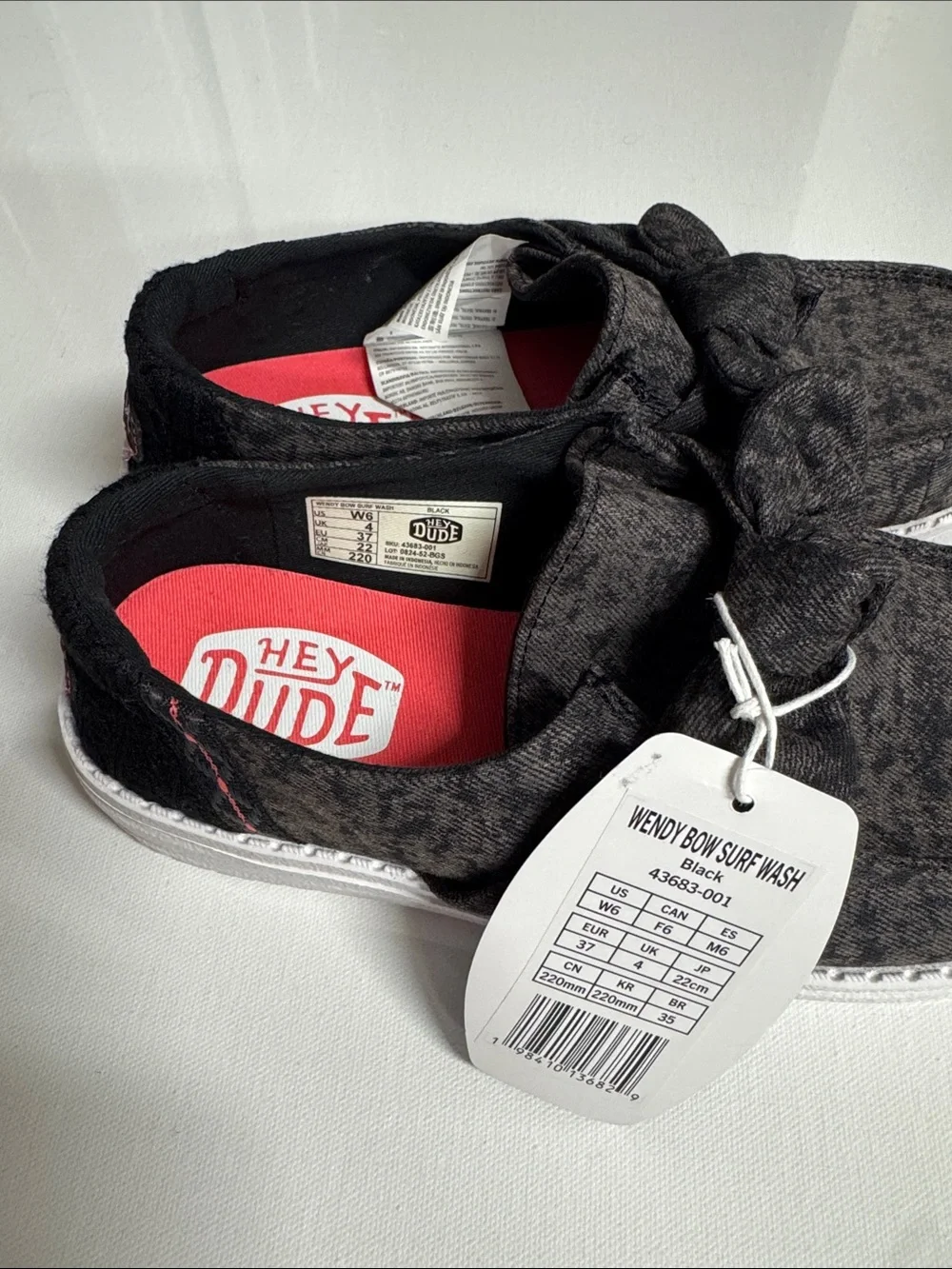 Hey Dude Canvas Shoes Womens 6 Black Bow Slip On Wendy
